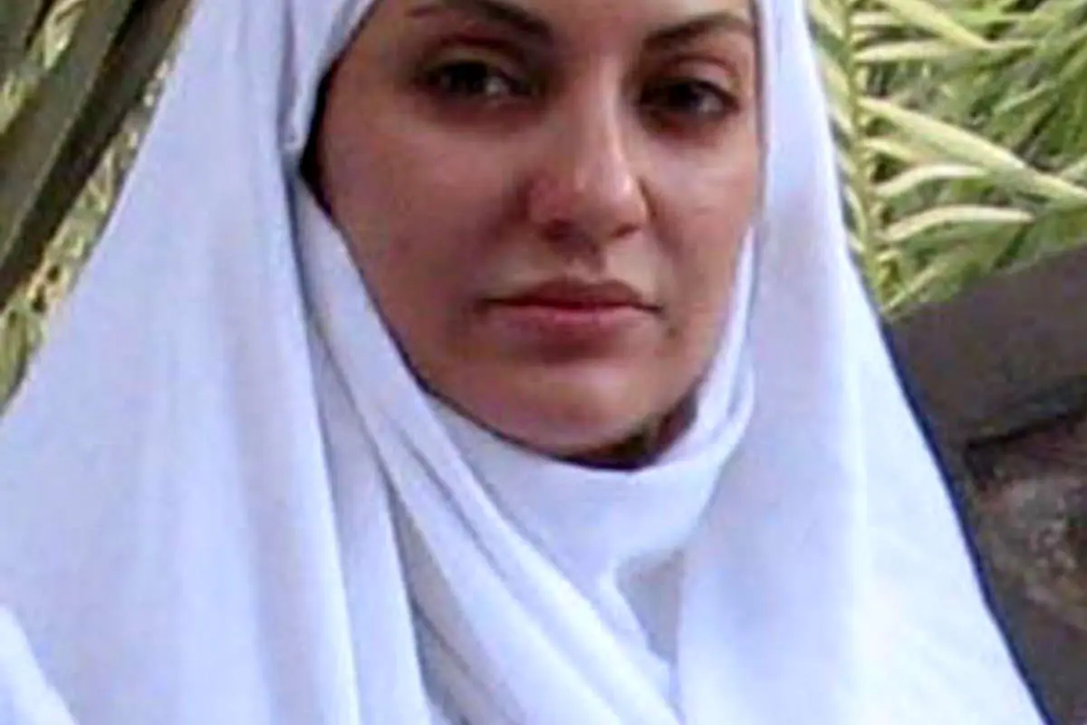 عکس> مهناز افشار و نواب صفوی در لباس احرام