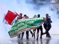 درگیری دانشجویان با پلیس در استانبول