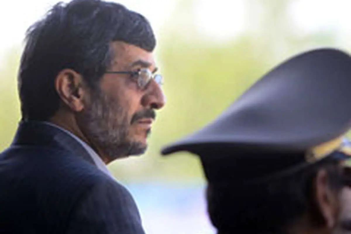 دردسر سرپرستی وزارت نفت برای محمود احمدی نژاد