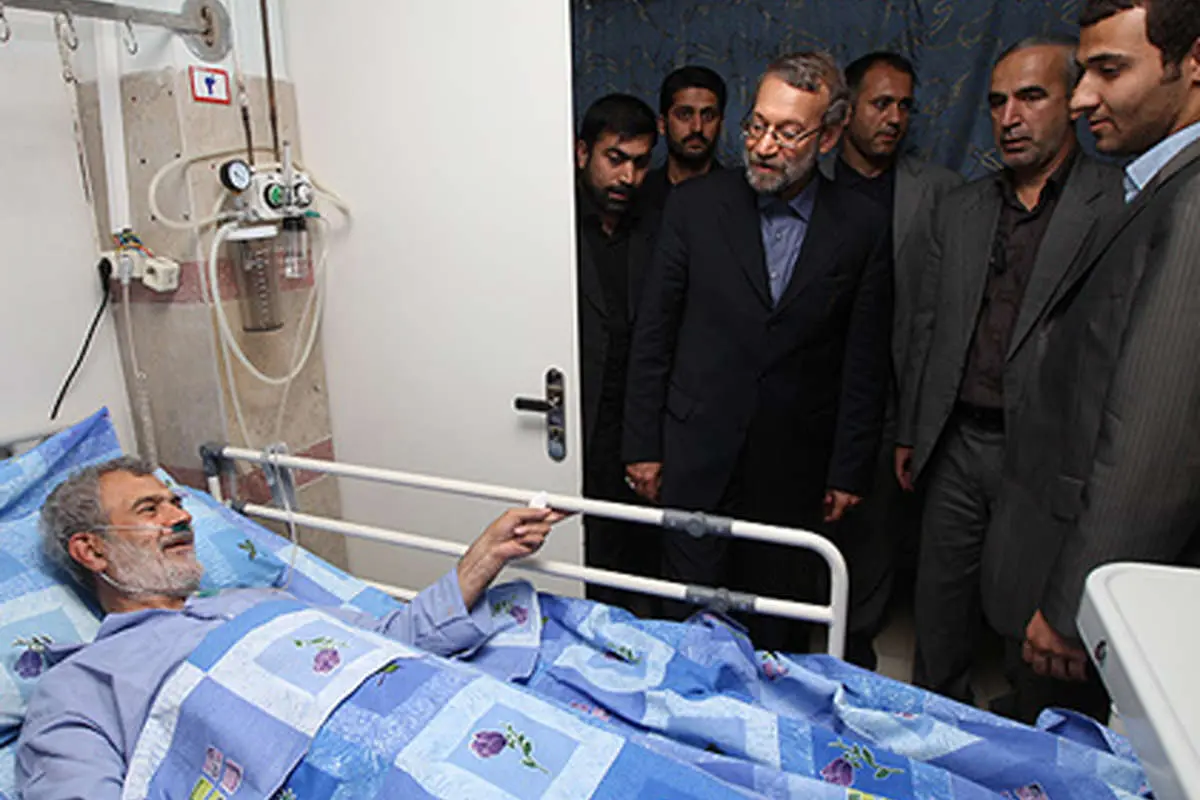 عکس> عیادت لاریجانی از غفوری فرد