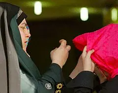 لباس‌های تنگ، مانتوهای کوتاه و نمادهای انحرافی چه عاقبتی دارد؟