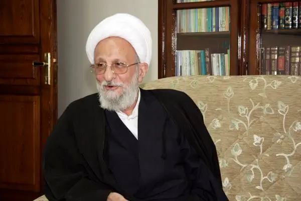 آيت الله مصباح: نه آن روز كه حمايت كرديم و نه امروز، تحت تأثير هوچي‌گري‌ها نيستيم