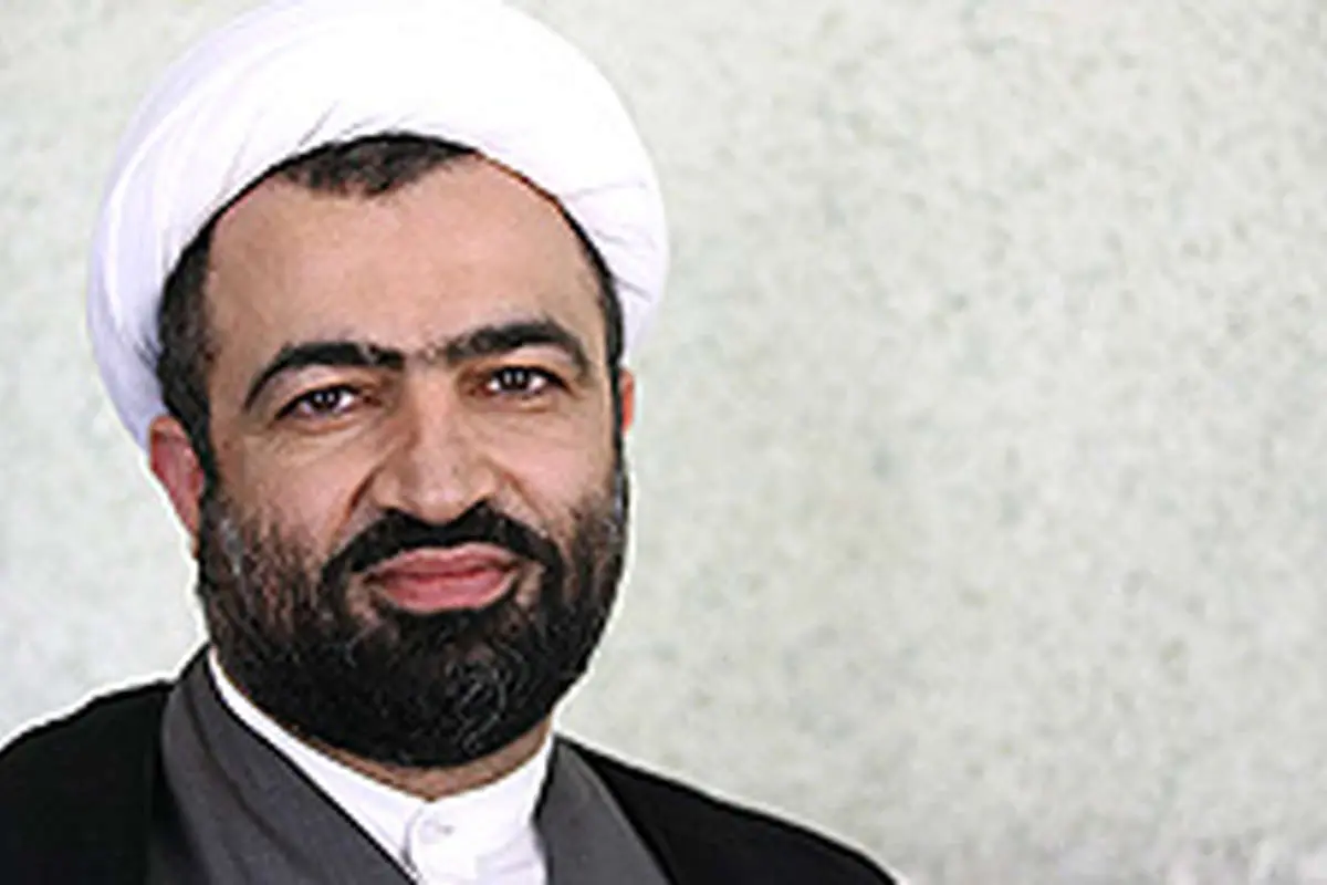 سایت نزدیک به مشایی، رسایی را تهدید کرد