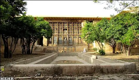 عکس>قدیمی ترین خانه شرق فارس در یک قدمی نابودی