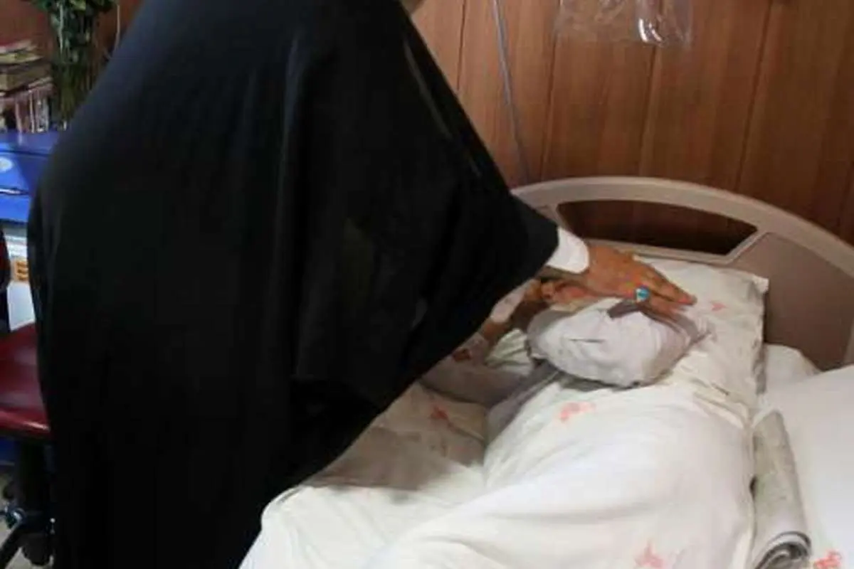 عکس> عیادت جوانفکر و محمدی گلپایگانی از خزعلی