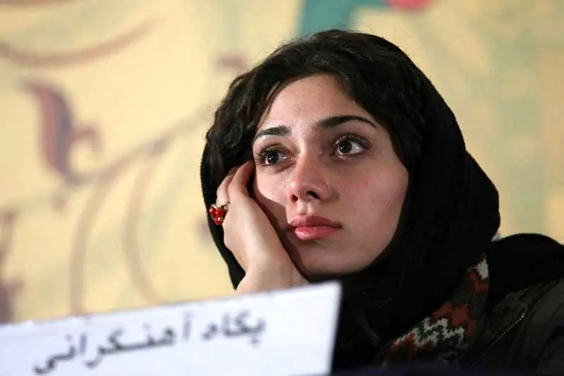 پگاه آهنگرانی بازداشت شد