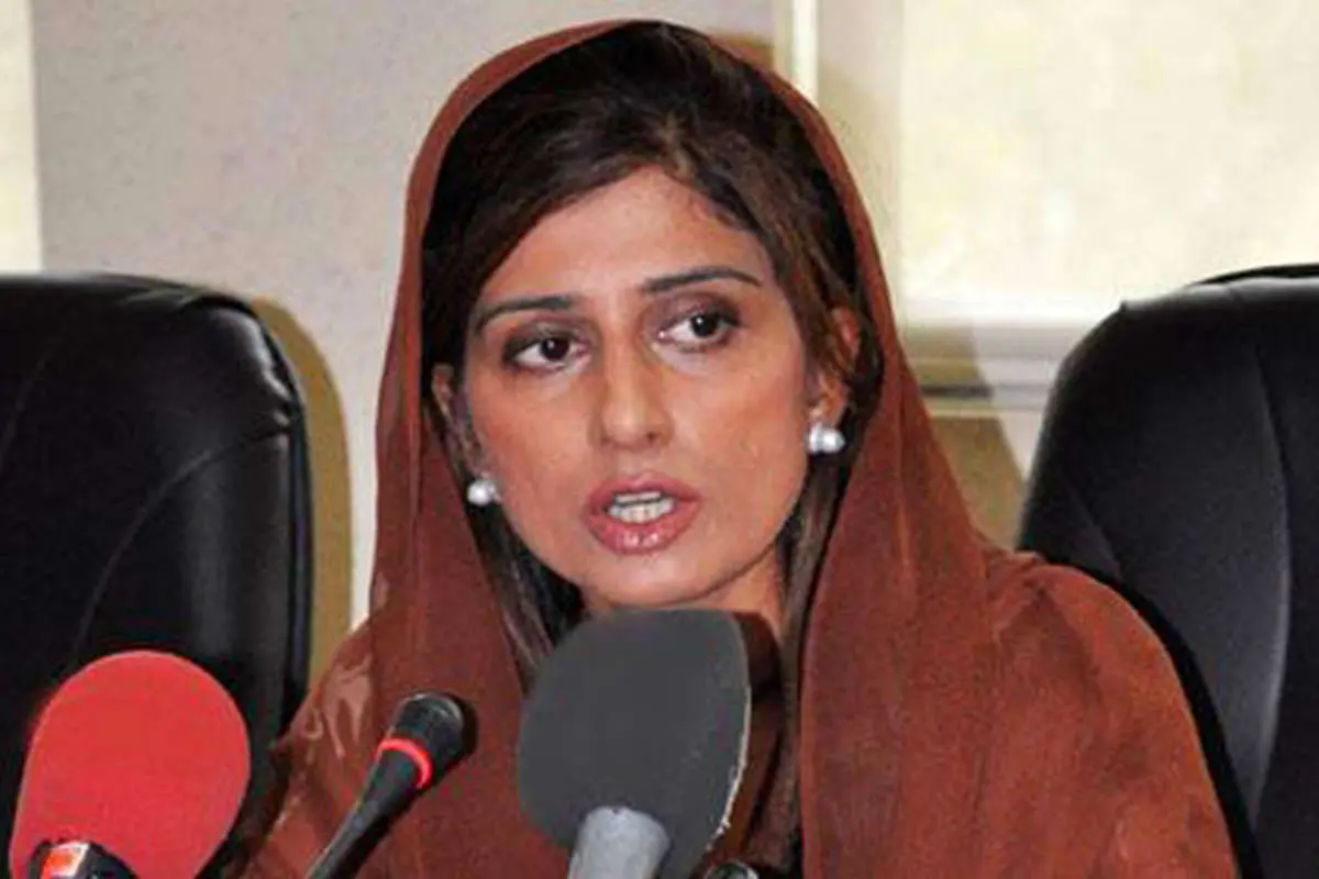 عكس> زنی که در پاکستان وزیر شد