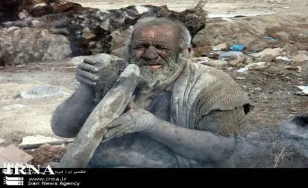 عکس>مردي كه اگر تميز شود، مريض مي شود