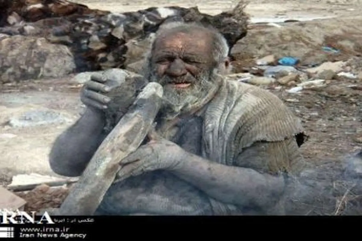 عکس>مردي كه اگر تميز شود، مريض مي شود