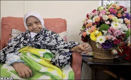 عکس>مادر شهید جهان آرا درگذشت