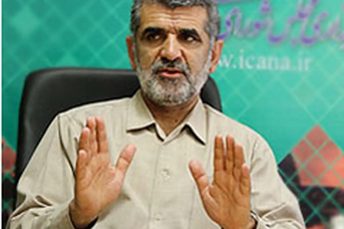 "احمدینژاد احتمال میداد مشایی دستگیر شود، او را با خود برد"