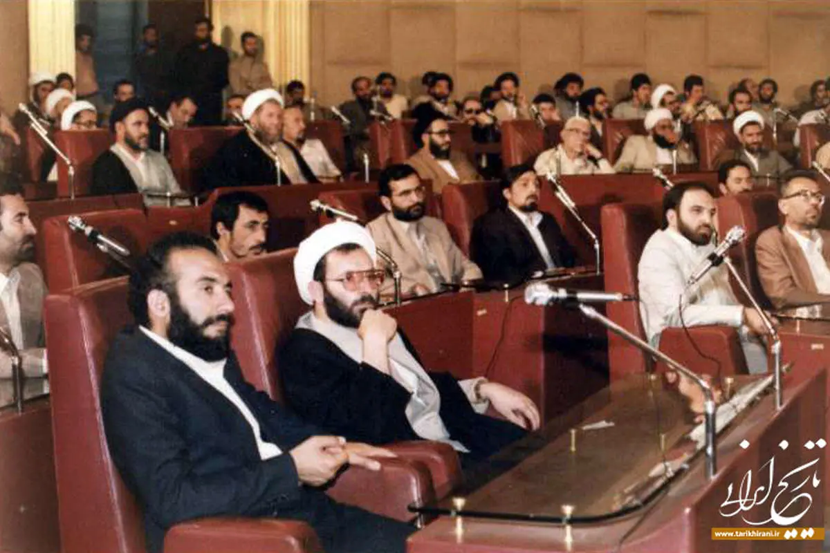عکس> شریعتمداری، سروش و بشارتی در مجلس اول