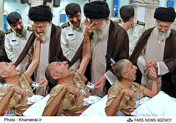 عکس> وقتی سردار رادان به گریه افتاد