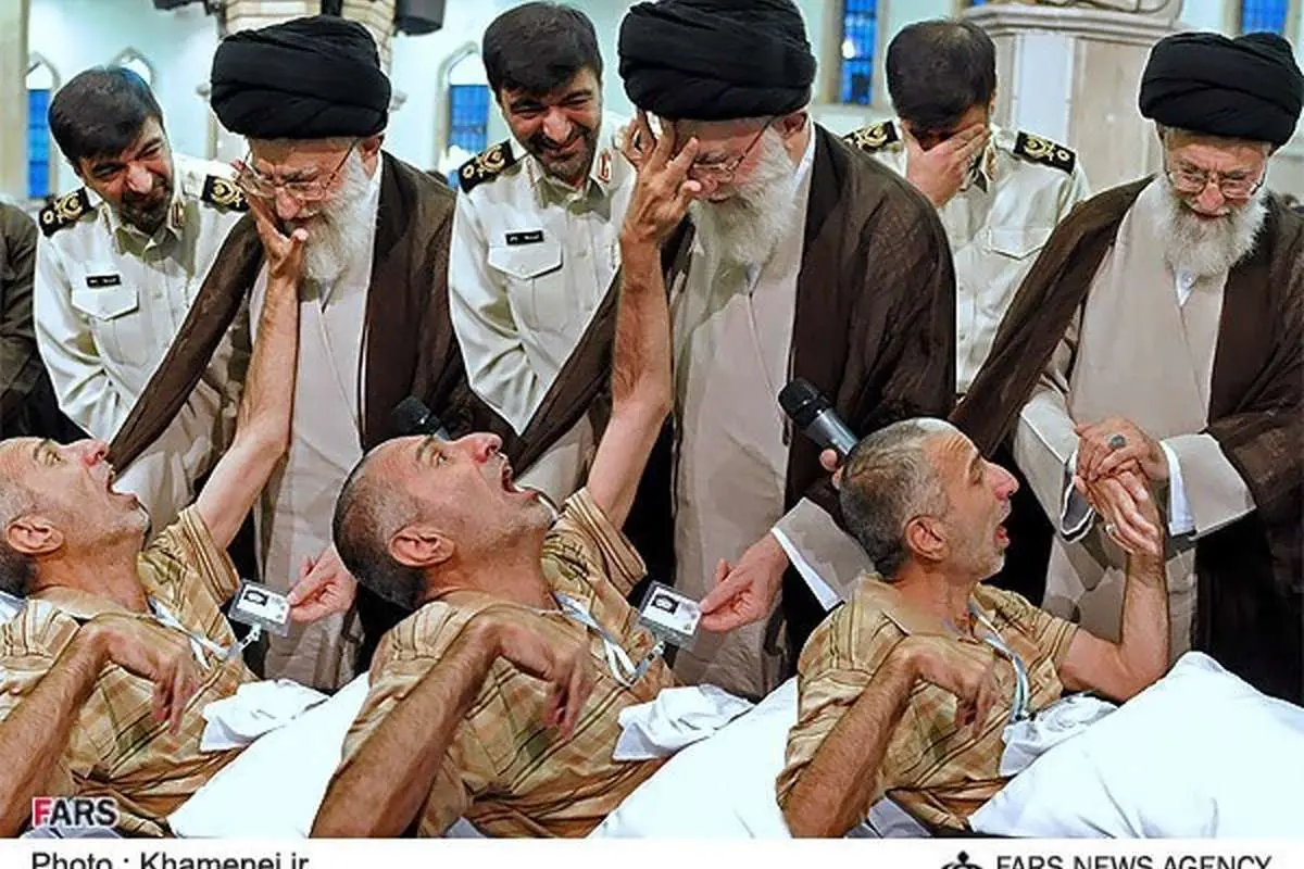 عکس> وقتی سردار رادان به گریه افتاد