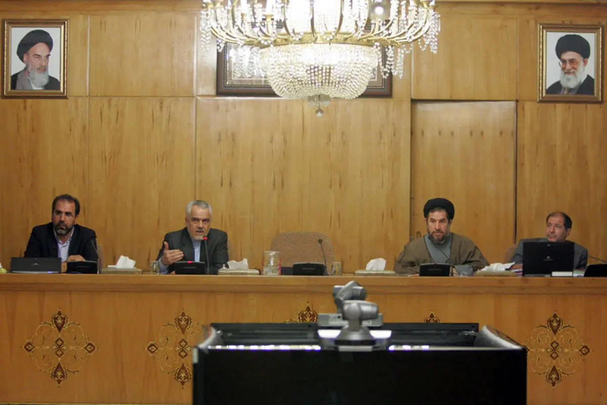 عکس> میرتاجالدینی جای مشایی را گرفت