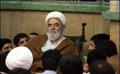 انتقاد آیت الله خوشوقت از فضای مسموم رسانه ای امروز ایران