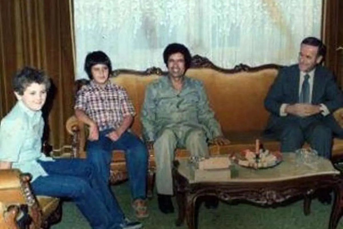 عکس> قذافی و حافظ اسد به همراه آقازاده ها