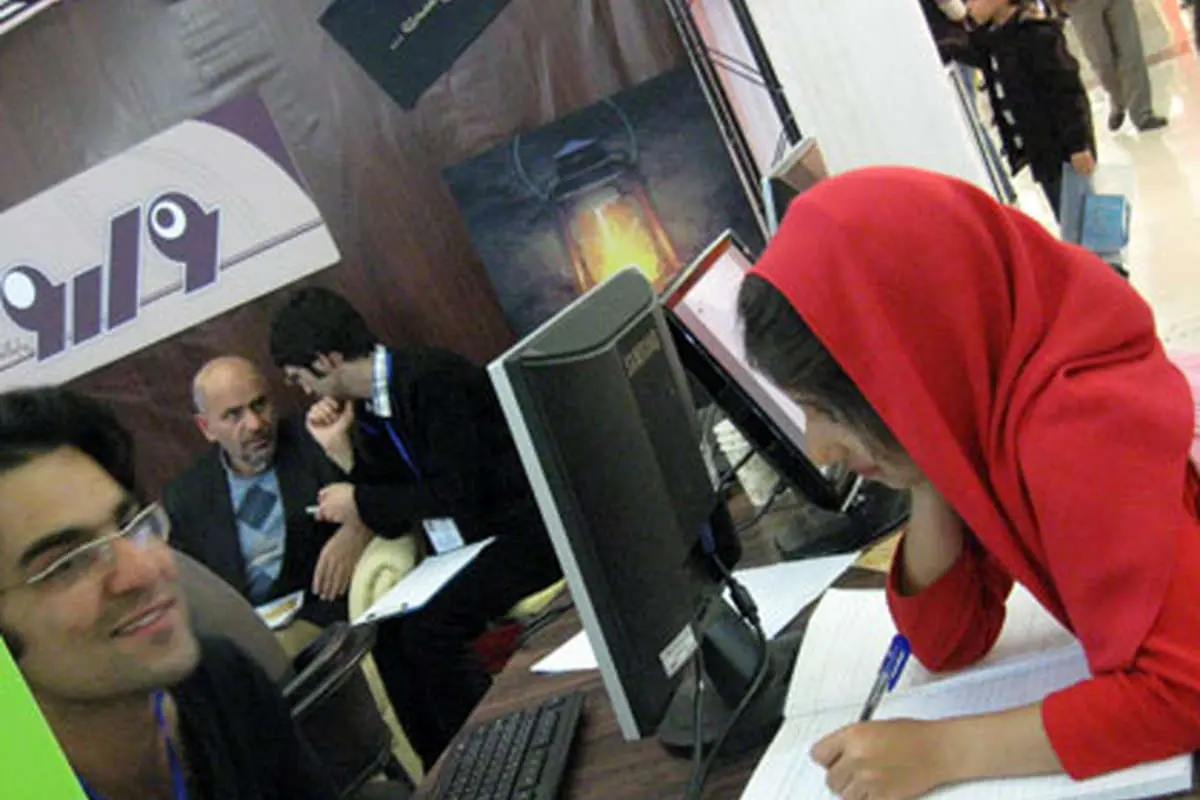 عکس> خردسالترین کسی که در دفتر فرارو یادداشتی نوشت