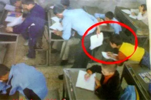 عکس> تقلب جالب یک دانش‌آموز