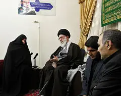 حضور رهبر معظم انقلاب در منزل شهید تهرانی مقدم