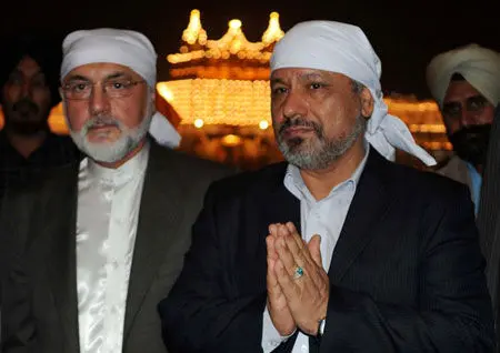 عکس> علی آبادی در هند تغییر چهره داد!