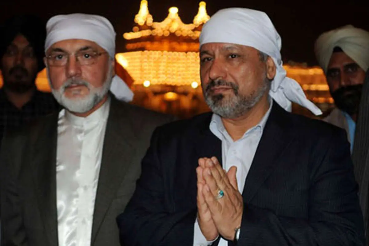 عکس> علی آبادی در هند تغییر چهره داد!