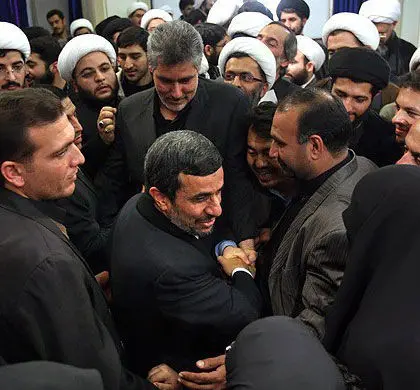 احمدی‌نژاد در حلقه طلاب