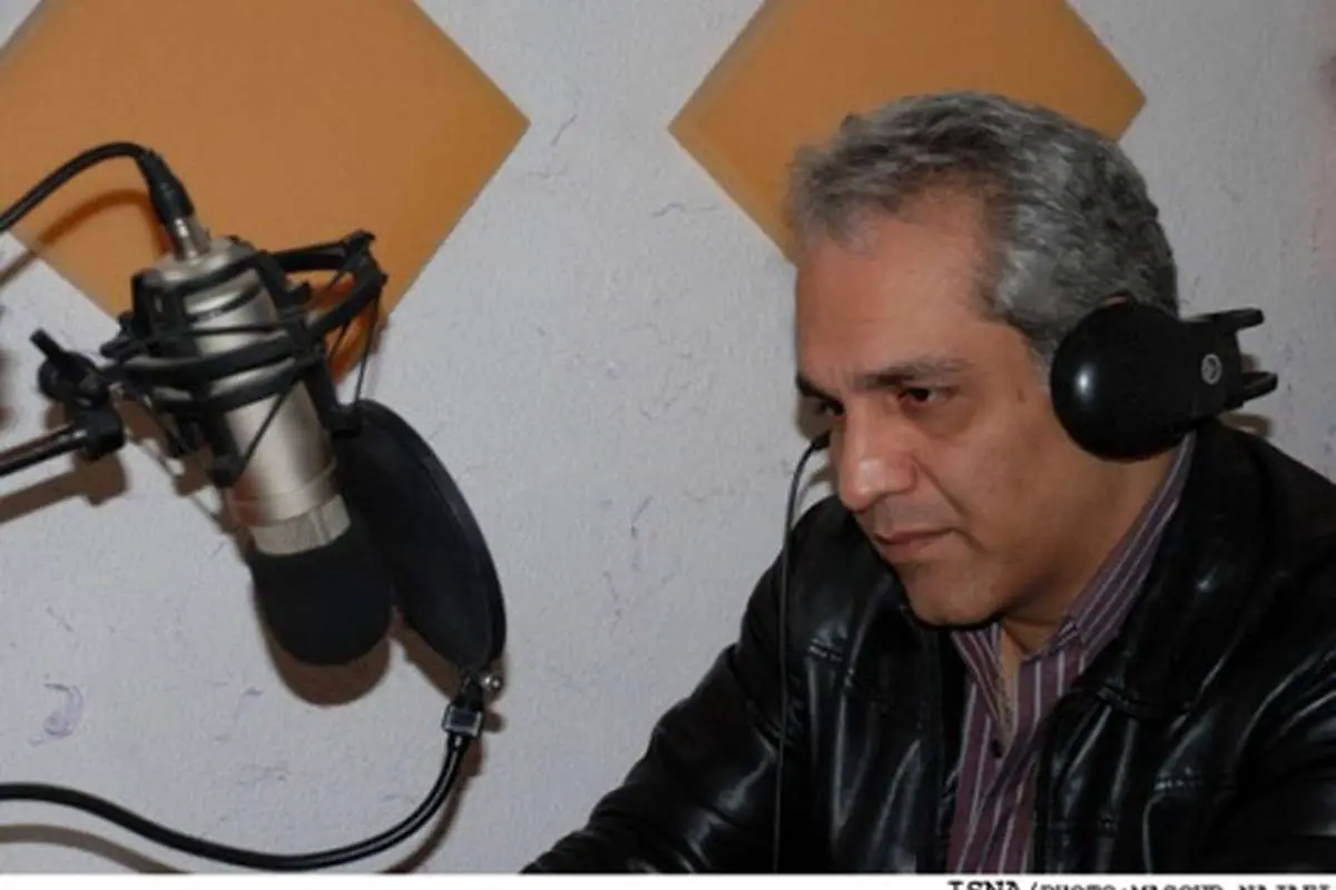 عکس/ مهران مدیری پشت میز دوبله