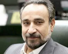 بانک مرکزی برای انجام وظایفش جدی نیست /دولت از حباب ارز و سکه کسری بودجه‌اش را جبران می‌کند