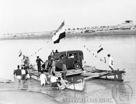 تصاویر/ عبور اتومبیل رضاشاه از رود کارون!