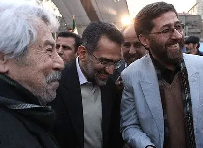 عکس/ پذیرایی از وزیر ارشاد با آش رشته!