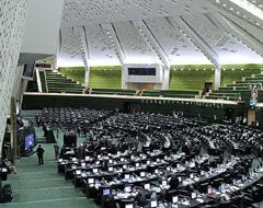 وحدت شکنان ماهیت سیاسی‌شان زیر سوال است/ حضور در دو لیست خطرناک است