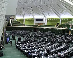 وحدت شکنان ماهیت سیاسی‌شان زیر سوال است/ حضور در دو لیست خطرناک است
