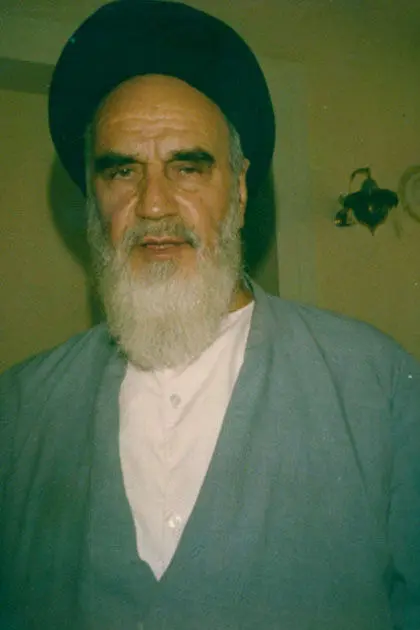 تصاویر منتشر نشده از امام(ره) در جمع خانواده