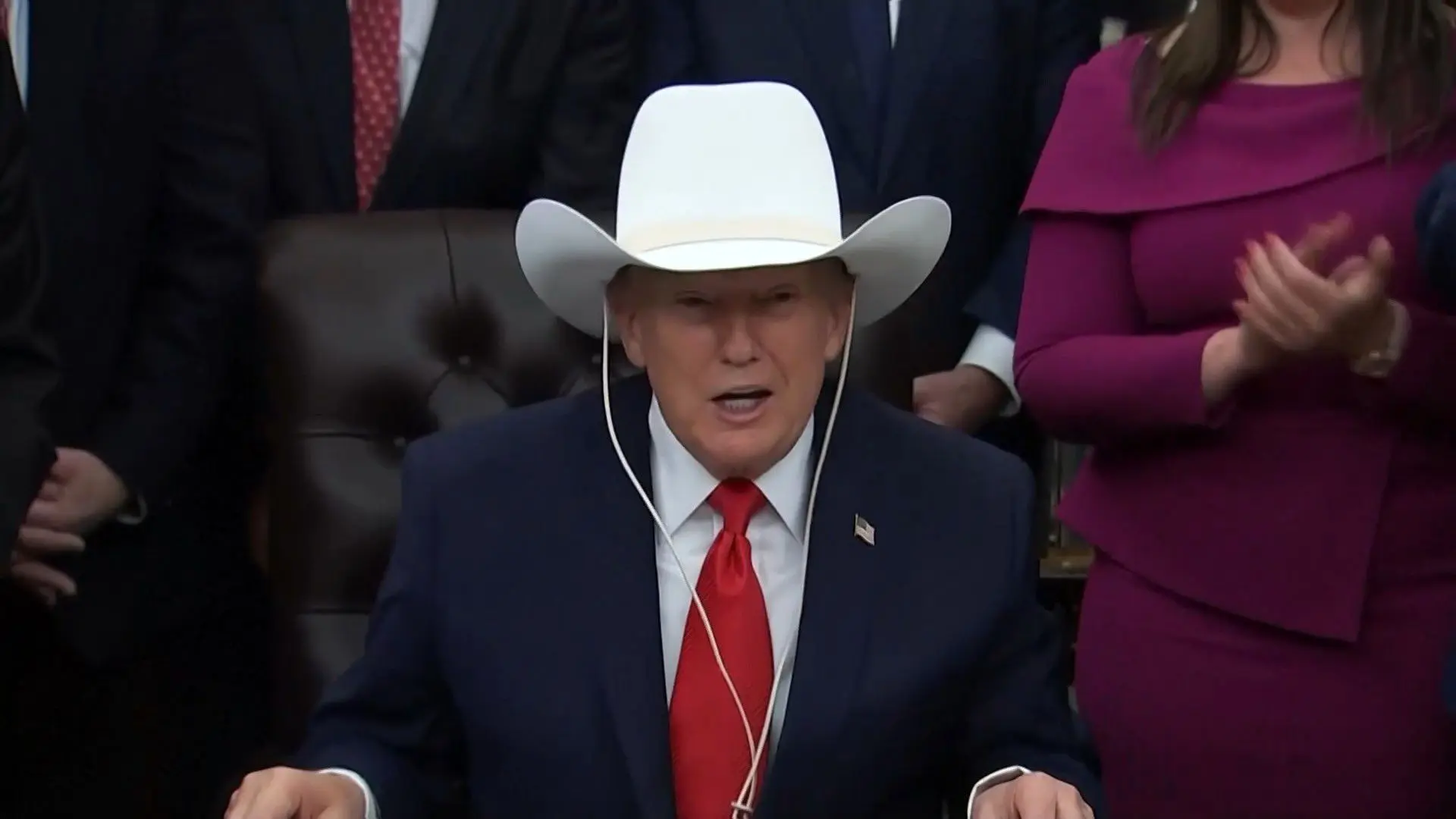 ترامپ با کلاه گاوچرانی