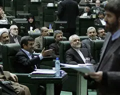احمدی‌نژاد: طراح سوال فوق لیسانس خود را با یک شاسی گرفته است/ دادن نمره کمتر از20 به‌من نامردی است