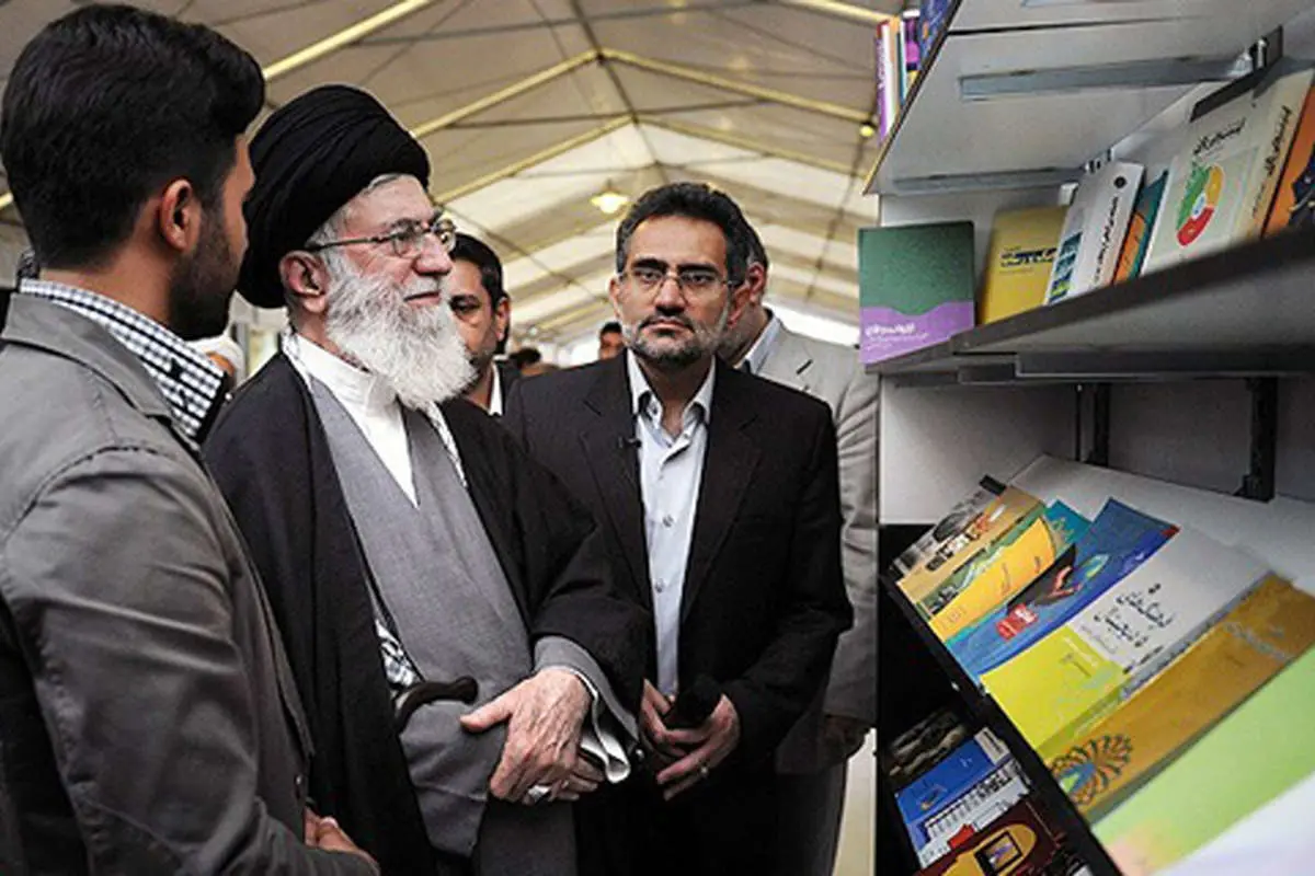 ضرورت توسعه و تعميق فضاي كتابخواني در كشور