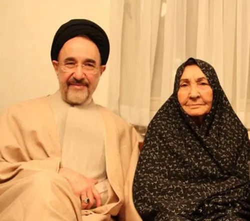 (تصویر)سید محمد خاتمی و مادرش