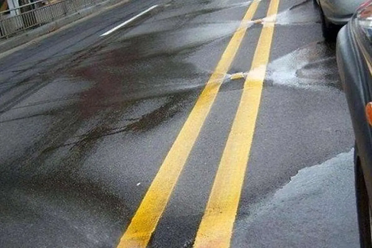 (تصویر) خیابانی که خودش را میشوید!