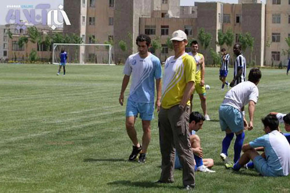 (تصاوير) اعتصاب بازیکنان استقلال