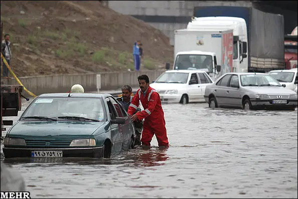تصاویر؛ مصیبت‌های آبگرفتگی خیابان در مشهد