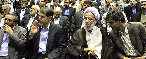 چرا گروه پایداری برخلاف نظر رهبری فهرست جداگانه داد؟!