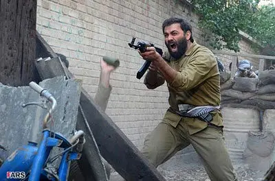 محسن رضایی، رحیم صفوی و علی شمخانی جلوی دوربین سینما