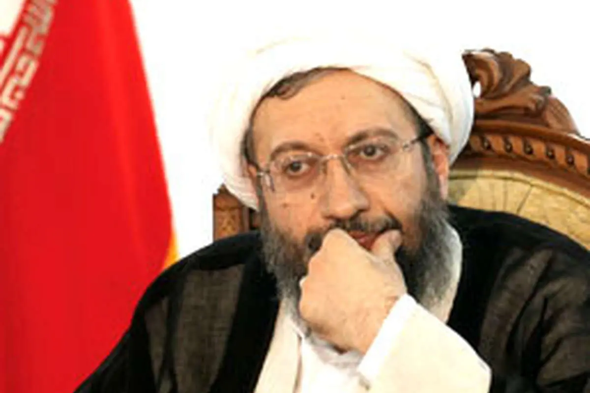 پاسخ آملی لاریجانی به احمدی نژاد