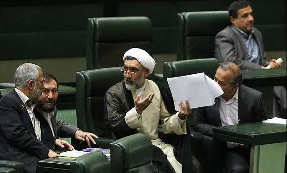(تصاویر) روز پر جنب و جوش پورمحمدی در مجلس
