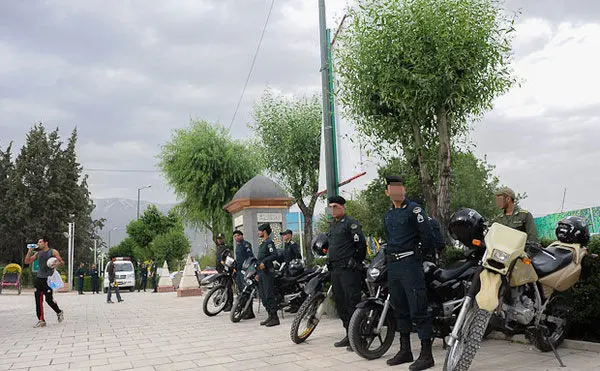 (تصاویر) برخورد با بدحجابی در پارک‌ها