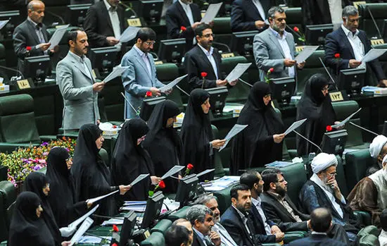 (تصاویر) سران‌کشور در مراسم افتتاحیه مجلس‌نهم