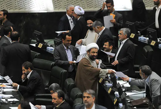 (تصاویر) لحظات انتخاب لاریجانی و اضطراب حداد