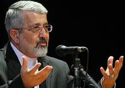 کسي جرأت حمله کردن به ایران را ندارد/غرورمان را با قطعات هواپیما مبادله نمی‌کنیم