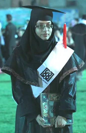 حواشی یک مراسم؛ از دکتر شدن دختر لاریجانی تا تکذیب تصویر دختر لاریجانی